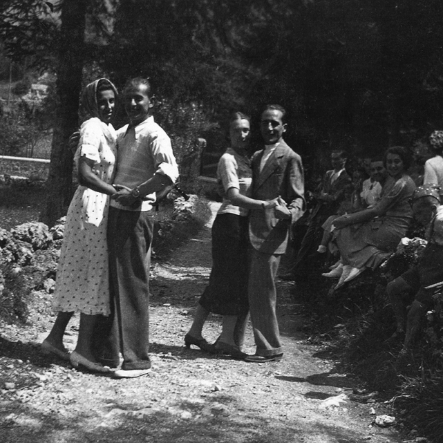 A. Bratto, 1937, Danze, al centro Carlotta Gandini e Nino Galmozzi